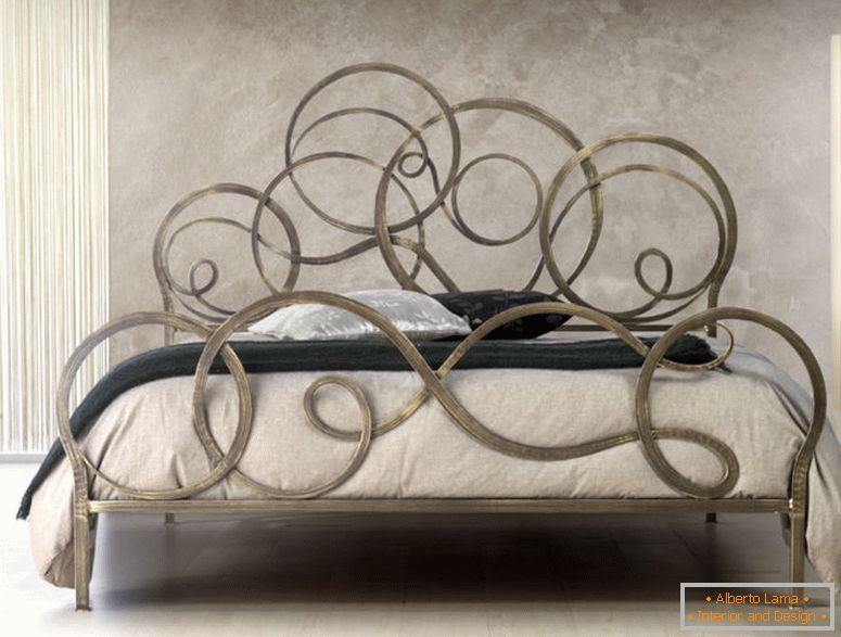 ковано желязо легло в интериорния дизайн-spalni8