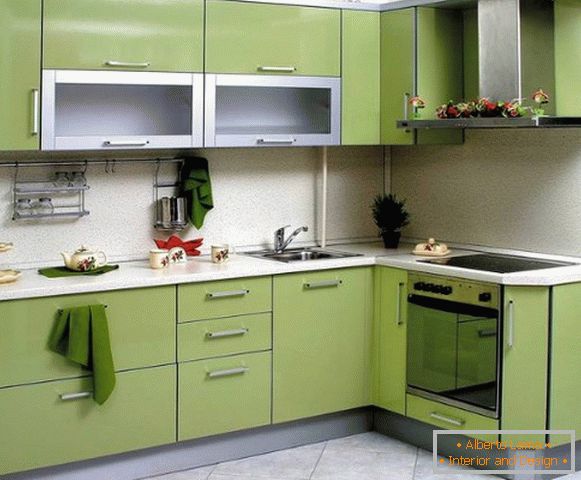 угловая кухненски мебели оливкового цвета для хрущёвки