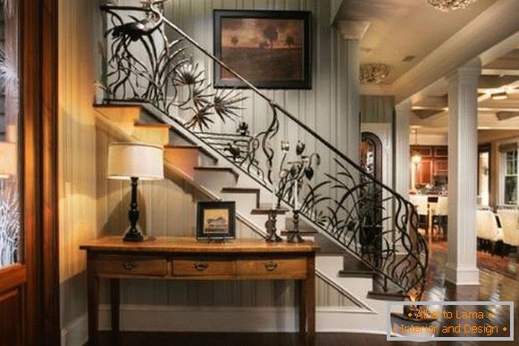 Красива ковани парапети за стълби в къщата - снимка с идеи