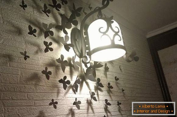 Интересни идеи за къща със собствените си ръце - снимка на лампа на стената
