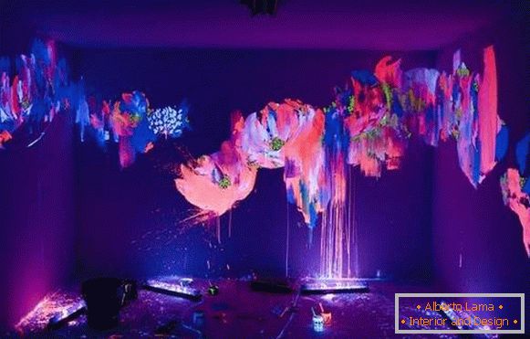 Идеи за декорация на дома - снимки на луминисцентни шарки по стените