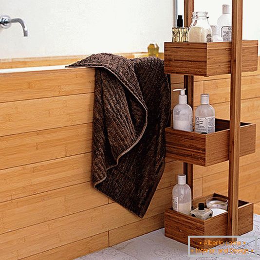 Дървени рафтове в банята