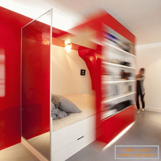 Трансформируема спалня в червено и бяло