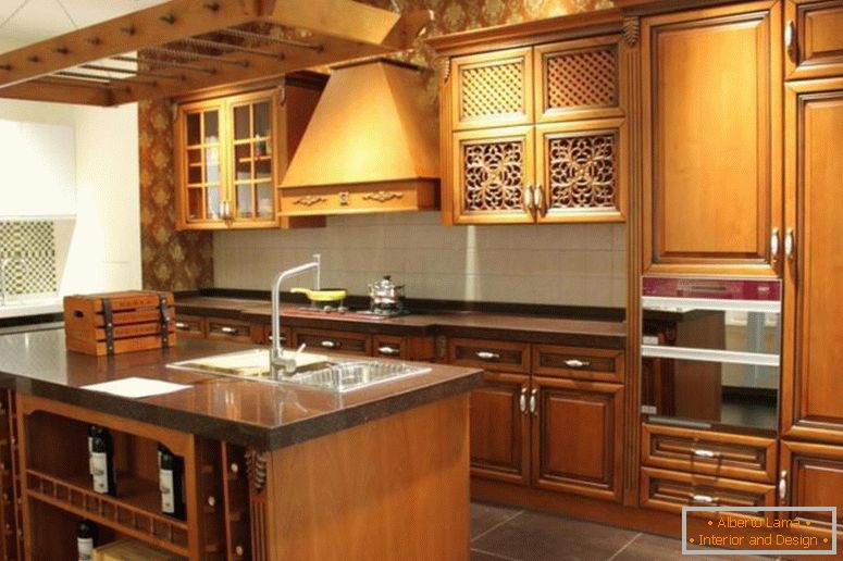модерен-дървен гардероб-за-кухня-дизайн осветление-идея в тавана-покрай черен гранит-плот-кухня-island_white-плочки-стена-backsplash-jpg