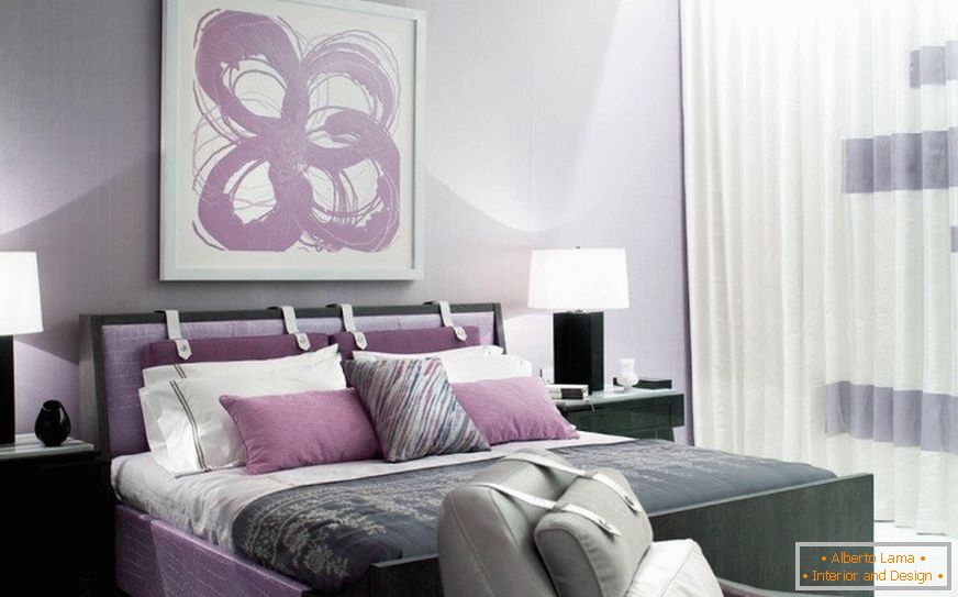 Лилав цвят в съвременната спалня