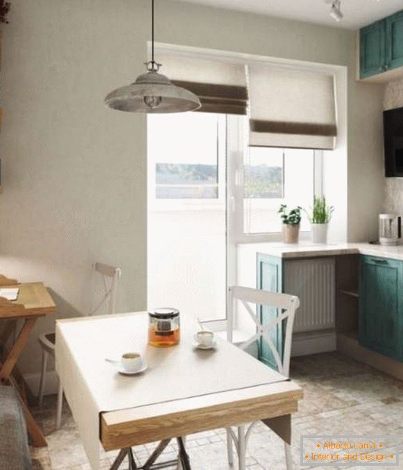 Кухненски дизайн с балкон в малък студиен апартамент - снимка