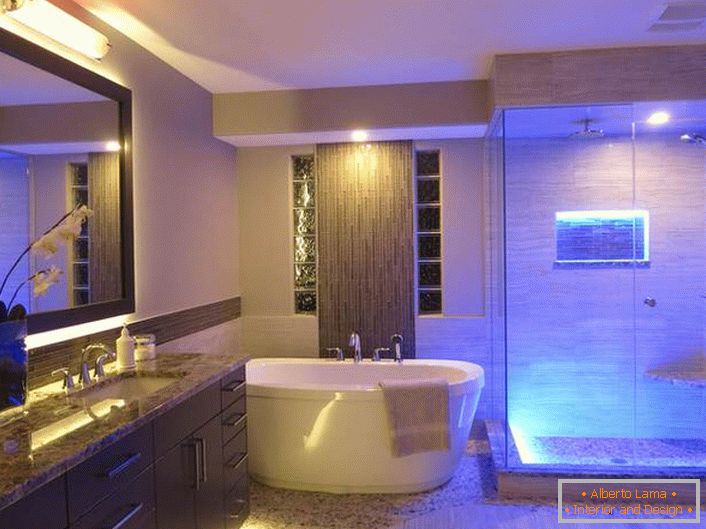 Стилът на хай-тек е признат за един от най-успешните стилове, използвани за украса на банята. 