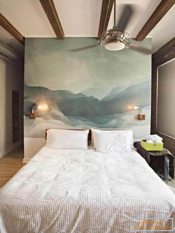 Дизайн на спалнята в таванско помещение с фото тапети