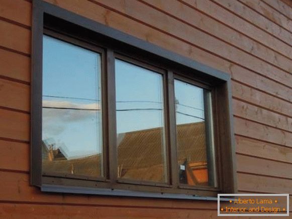 Платна за прозорци в дървена къща, снимка 12