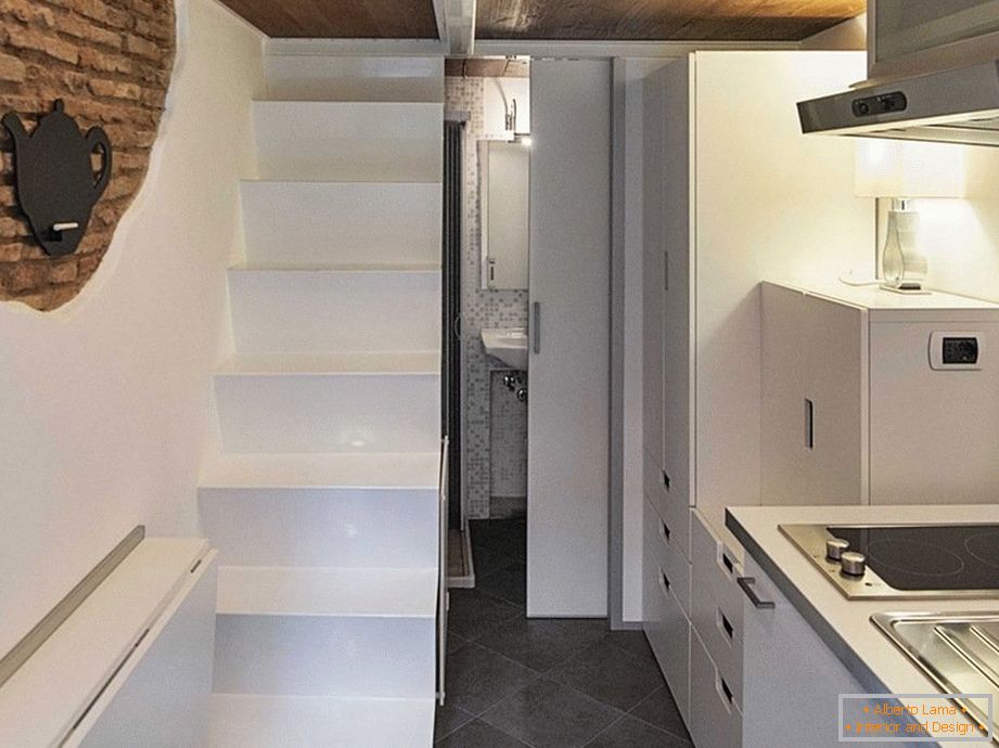 Кухненски интериор в 7-метров апартамент