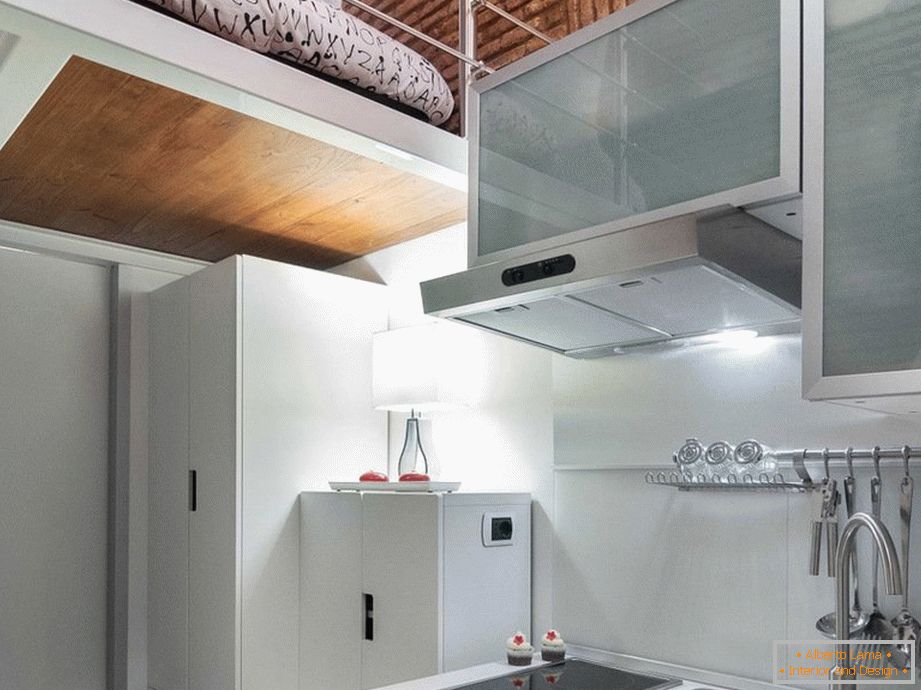 Кухненски интериор в 7-метров апартамент