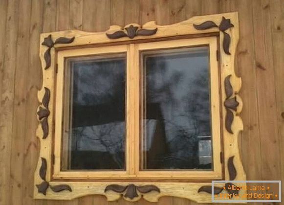 наличники на прозорци в дървена къща