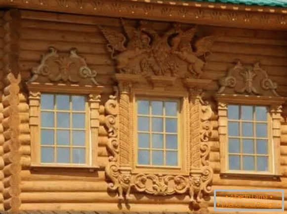наличники на прозорци в дървена къща