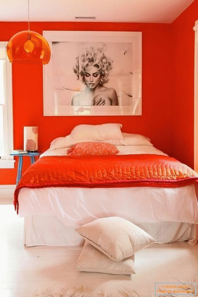 Оранжева спалня
