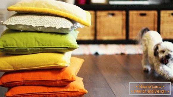 Есенен декор - многоцветни възглавнички