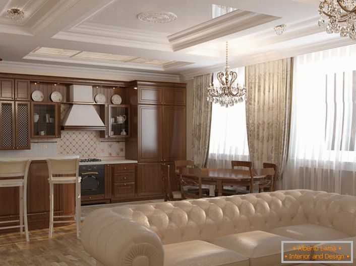 Кухнята и всекидневната са декорирани в стил Ар Нуво. Светлите цветове, мебелите от естествено дърво, масивните полилеи от таван от кристал се съчетават според стила.