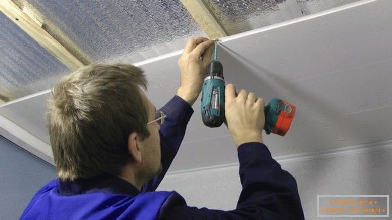 как монтиране панел-PVC до тавана