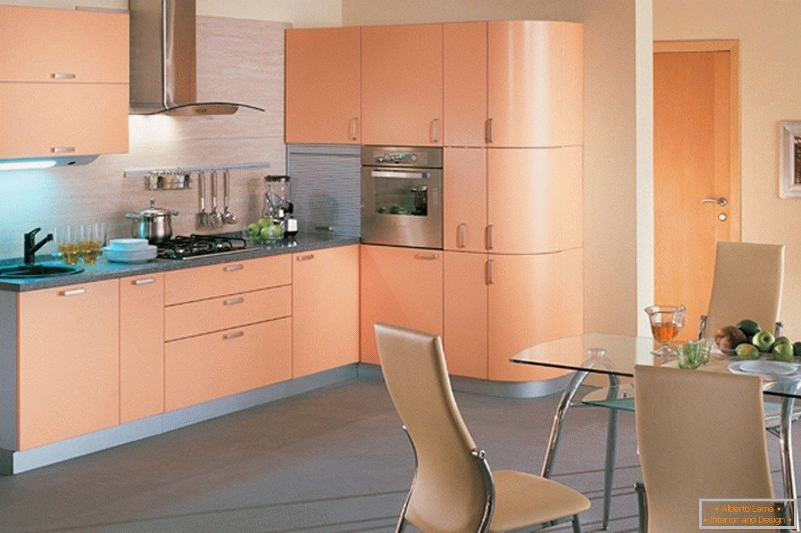Кухненски мебели с цветни праскови