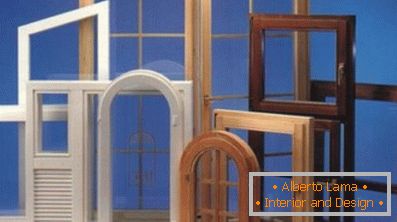 Защо е по-добре да поставите дървени прозорци