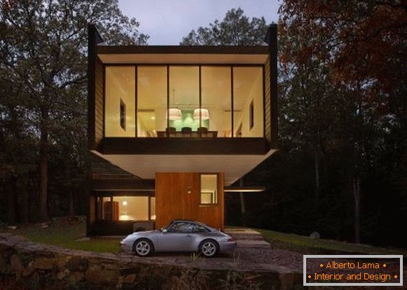 Модерен дизайн на частна къща с балдахин