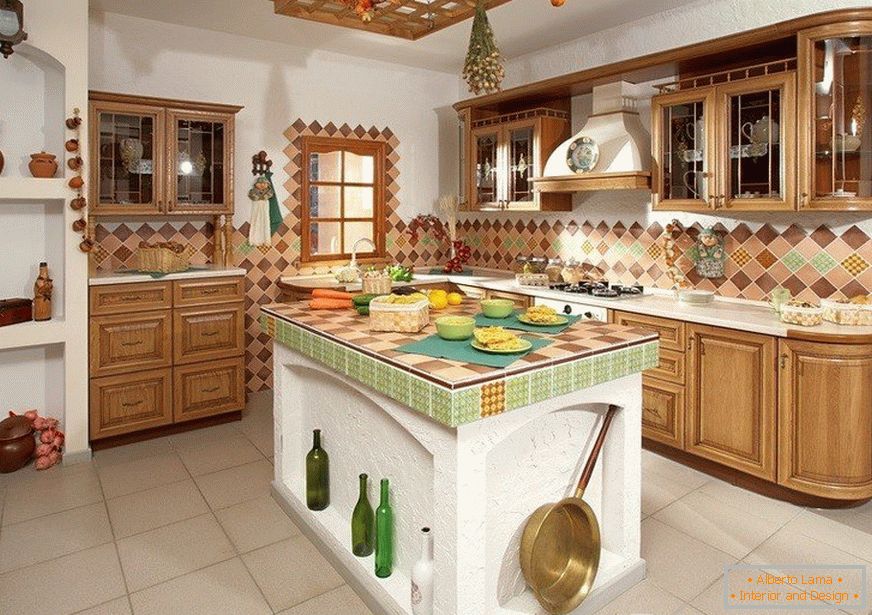 Кухня с остров в руски стил