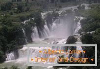 Най-красивият водопад в Азия - водопадът Детиан