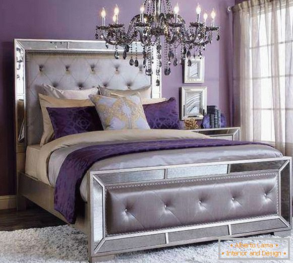 Лилава спалня - снимка в комбинация със сребрист цвят