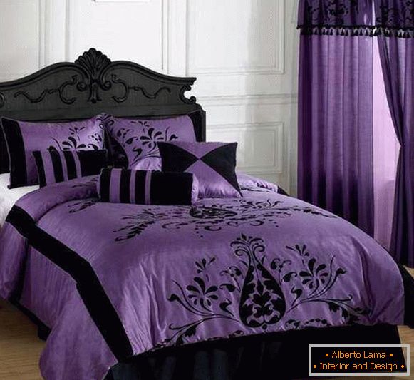 Лилава спалня - снимка в комбинация с черно