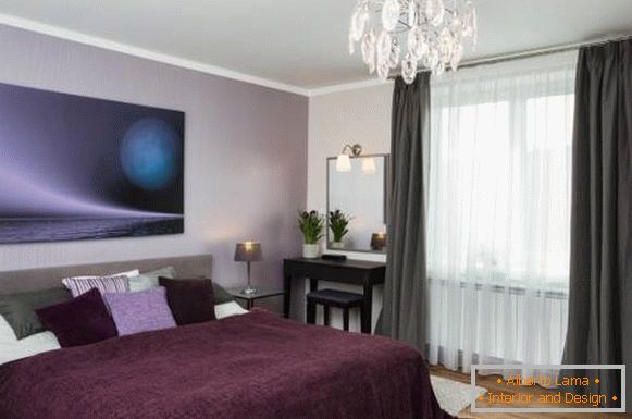 Пурпурен цвят във вътрешността на спалнята - снимка 2017