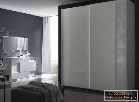 Красива спалня - бяла снимка с блясък