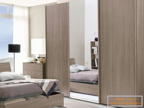 Плъзгащи гардероби в спалнята - интериорен дизайн в модерен стил