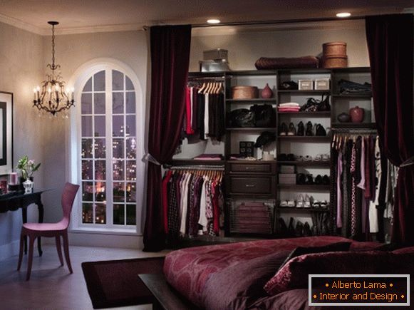 Вграден гардероб в спалнята - снимка на съблекалнята