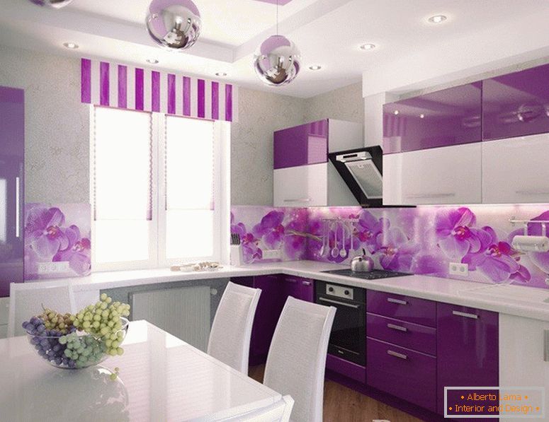 Лилав цвят в кухнята