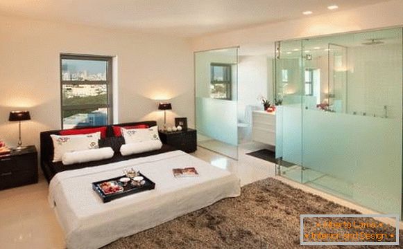 Стъклени вътрешни прегради - зониране на банята в спалнята