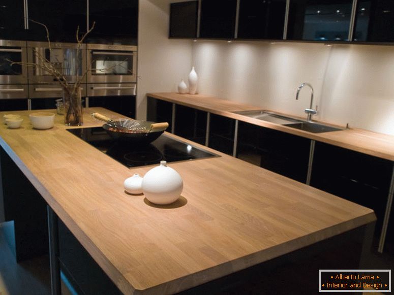 Модерен модерен чист дизайн модерна кухня с черни дървени елементи