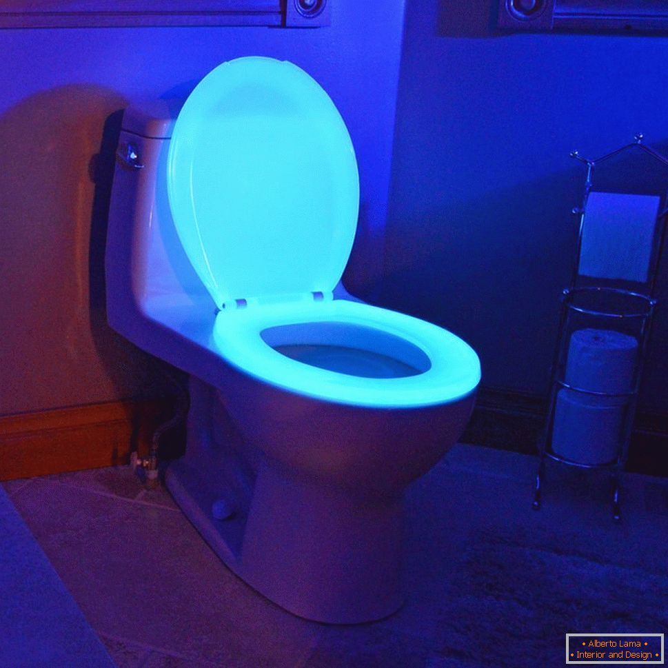 Тоалетна със светлина