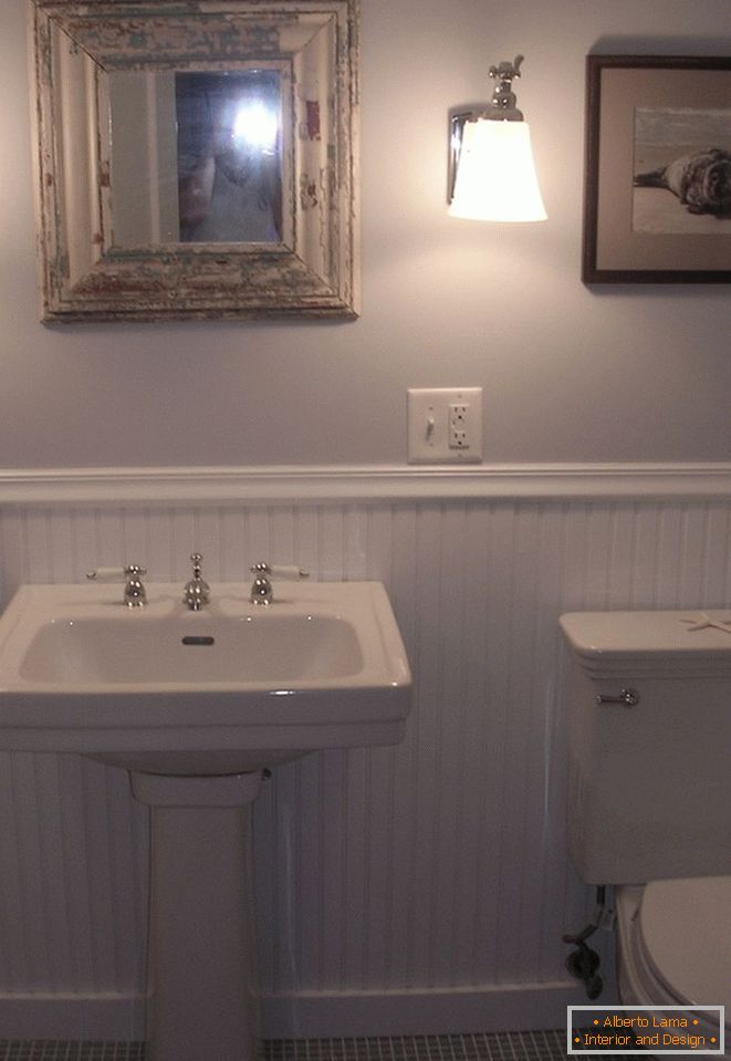 Банята на малко имение в САЩ